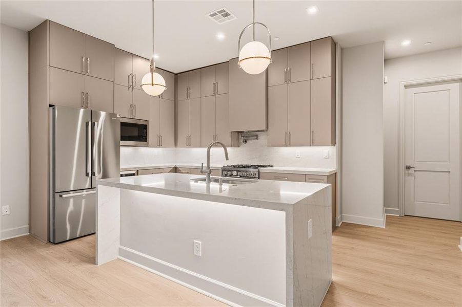 Furnished interior view inside a new home in , Dallas (Image 13). Furnished interior view inside a new home in , Dallas (Image 13).