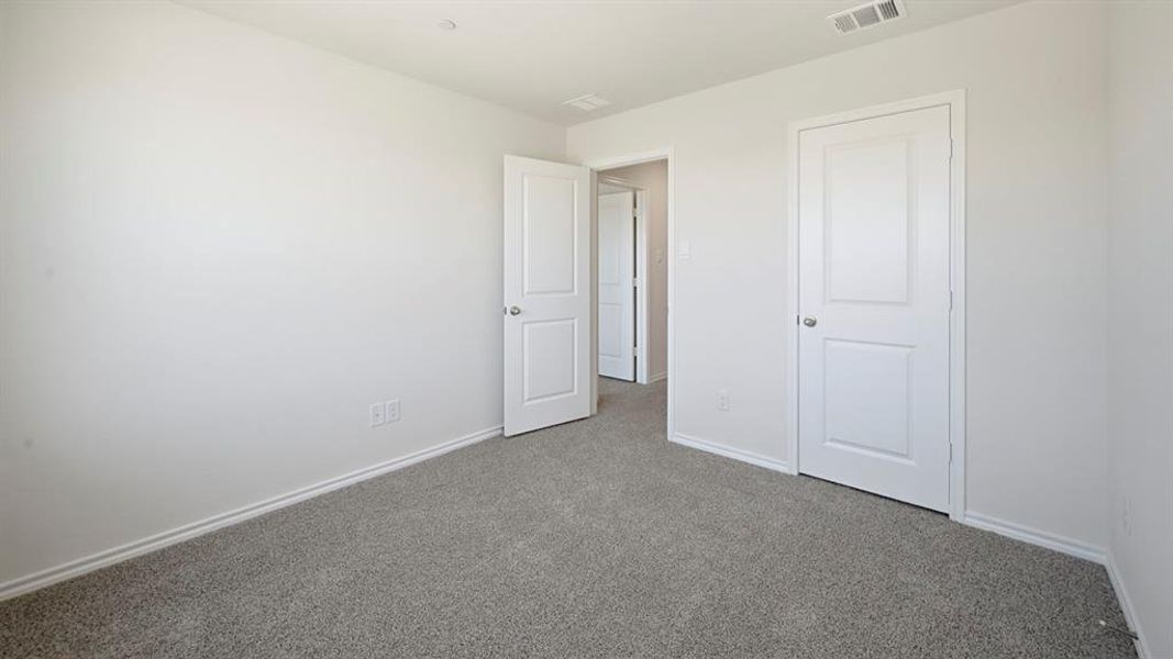 Spacious, unfurnished interior of a new home in Arbor Trails South, Princeton (Image 23).