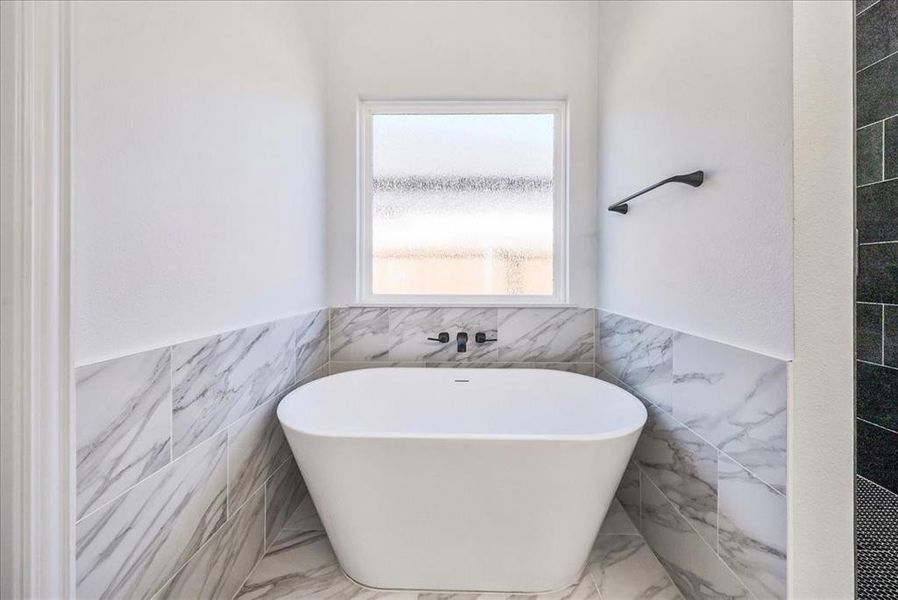 Close-up of interior finishes inside a home in , Granbury (Image 19). Close-up of interior finishes inside a home in , Granbury (Image 19).