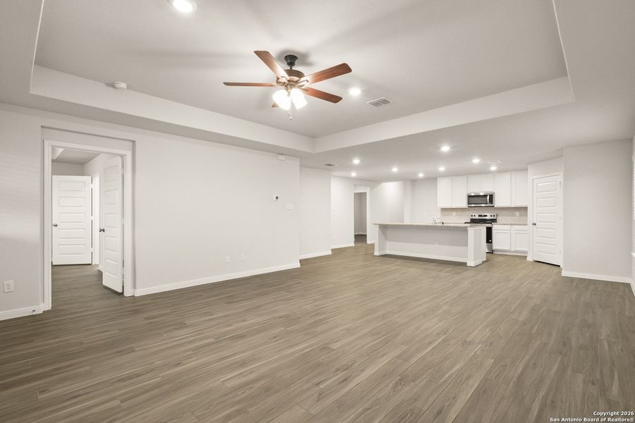 Spacious, unfurnished interior of a new home in Swenson Heights, Seguin (Image 21).