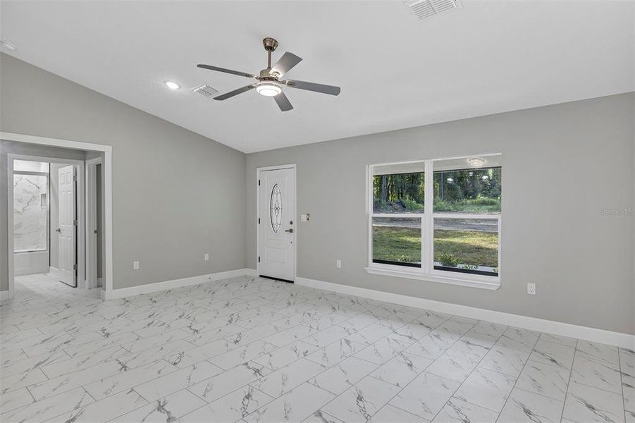 Spacious, unfurnished interior of a new home in , Belleview (Image 33).