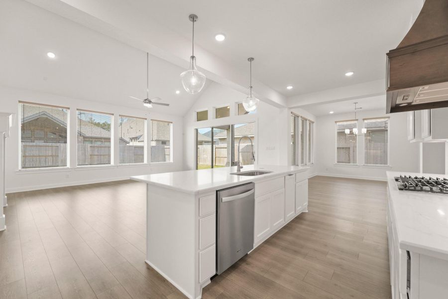 Furnished interior view inside a new home in The Highlands - 65', Porter (Image 15).