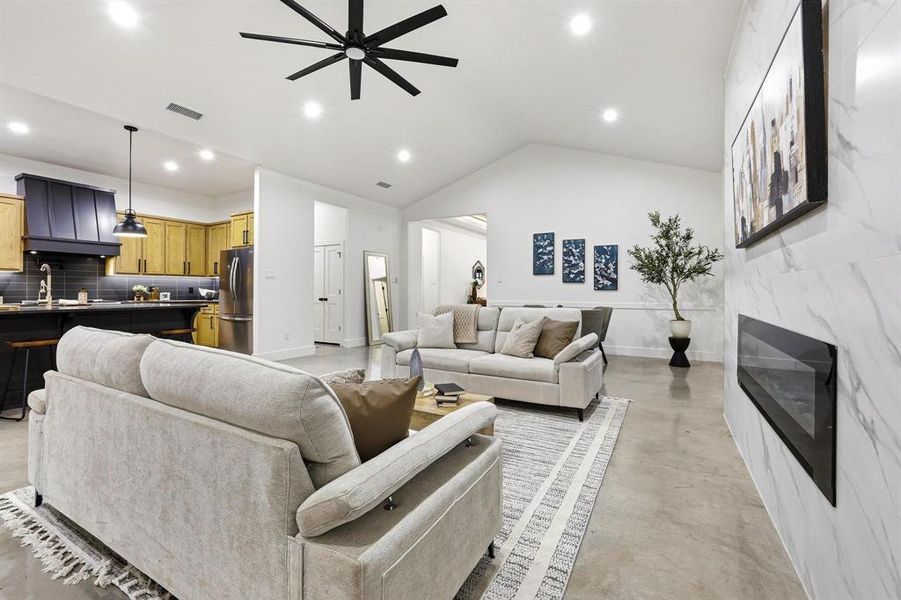 Furnished interior view inside a new home in , Denison (Image 18).