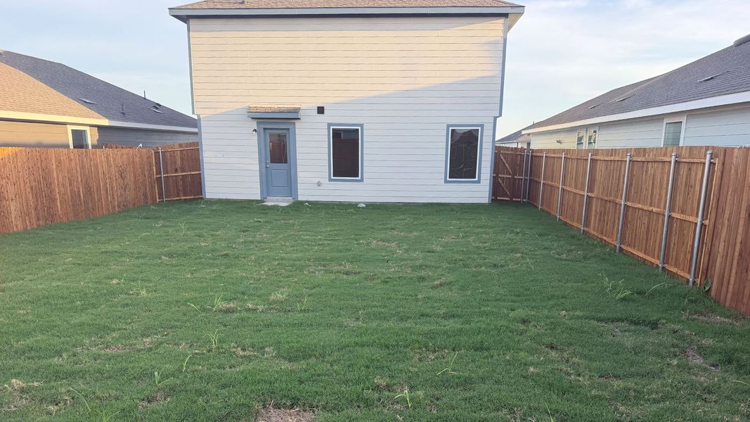 Exterior details and patio area of a home in Riverfield, Josephine (Image 3).