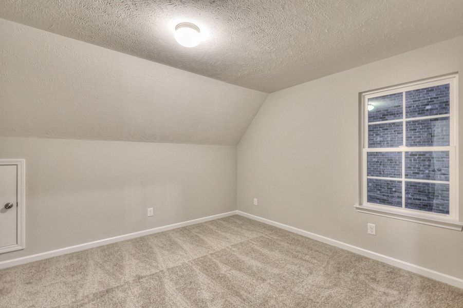 Spacious, unfurnished interior of a new home in Legacy Preserve, Tullahoma (Image 13).