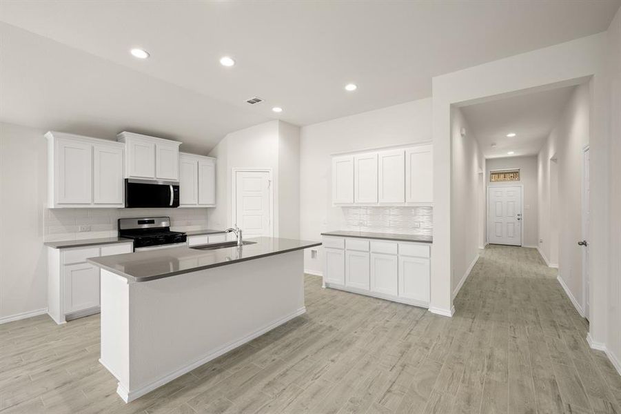 304 Comanche- Kitchen-5