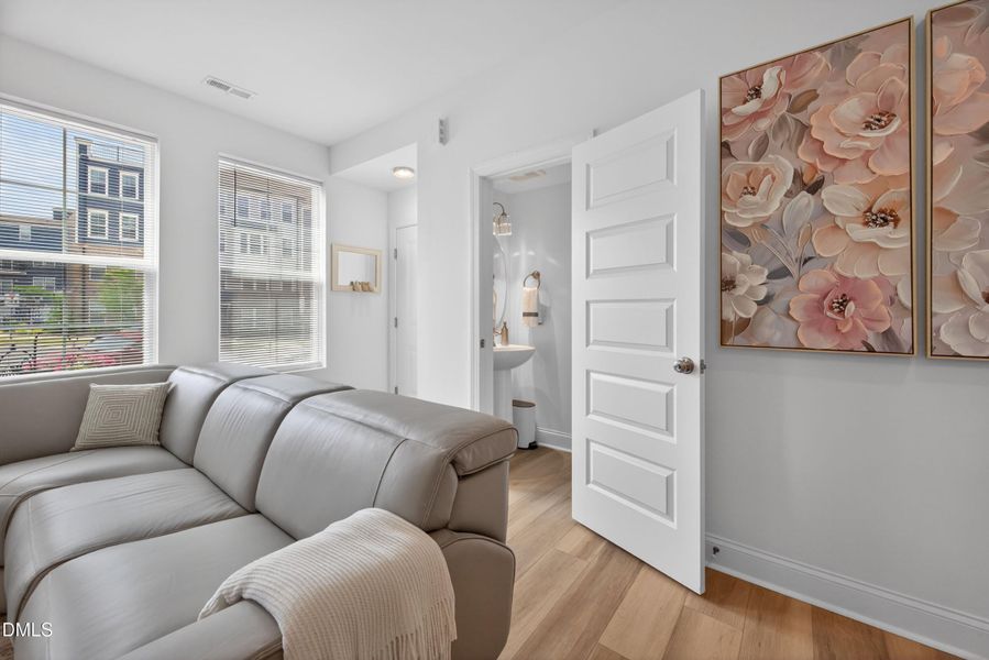 006-property-living-room