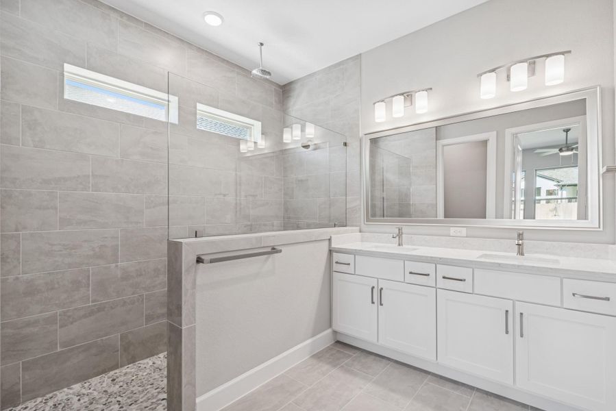 Furnished interior view inside a new home in ARTAVIA 65' Homesites, Conroe (Image 5). Furnished interior view inside a new home in ARTAVIA 65' Homesites, Conroe (Image 5).