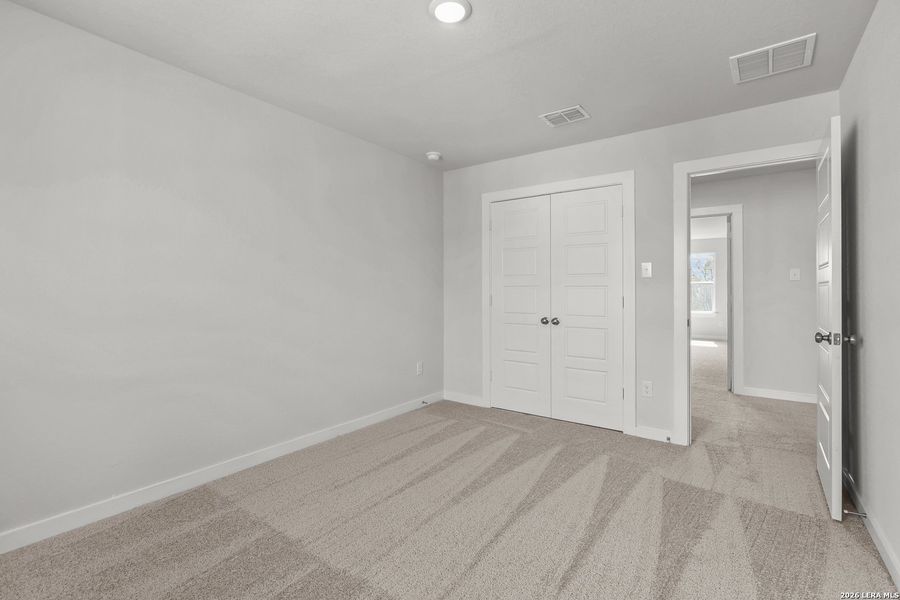Spacious, unfurnished interior of a new home in Senna, Leon Valley (Image 31).