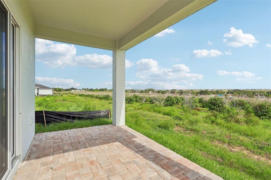 Exterior details and patio area of a home in Hamilton Bluff, Haines City (Image 23).