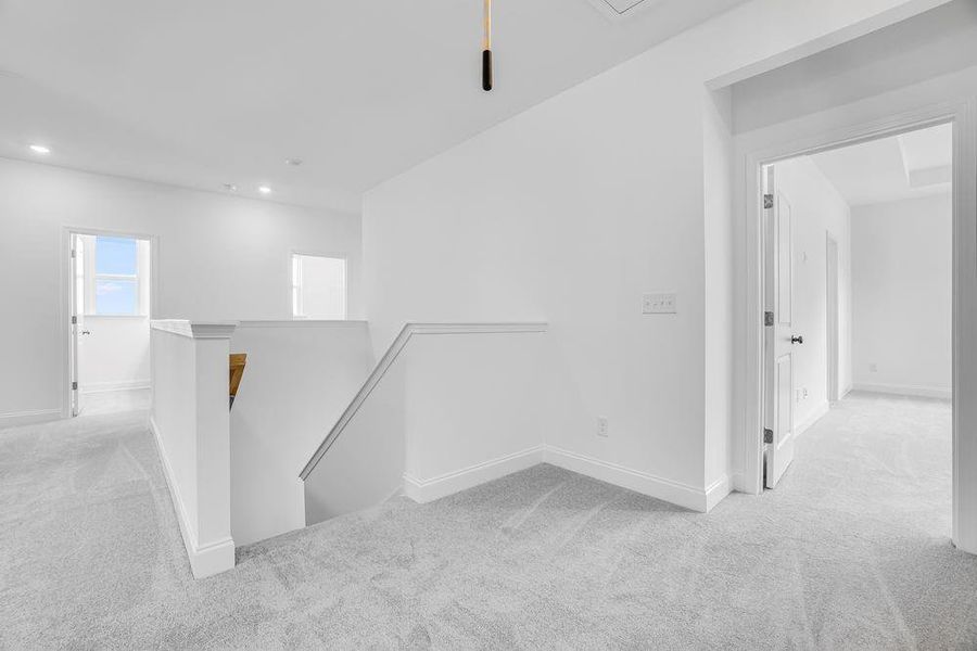 Spacious, unfurnished interior of a new home in Falls Creek, Flowery Branch (Image 30).