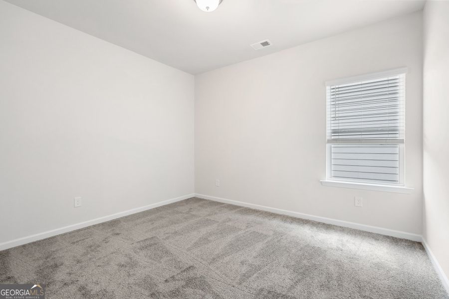 Spacious, unfurnished interior of a new home in Stonebridge North, Macon (Image 21). Spacious, unfurnished interior of a new home in Stonebridge North, Macon (Image 21).