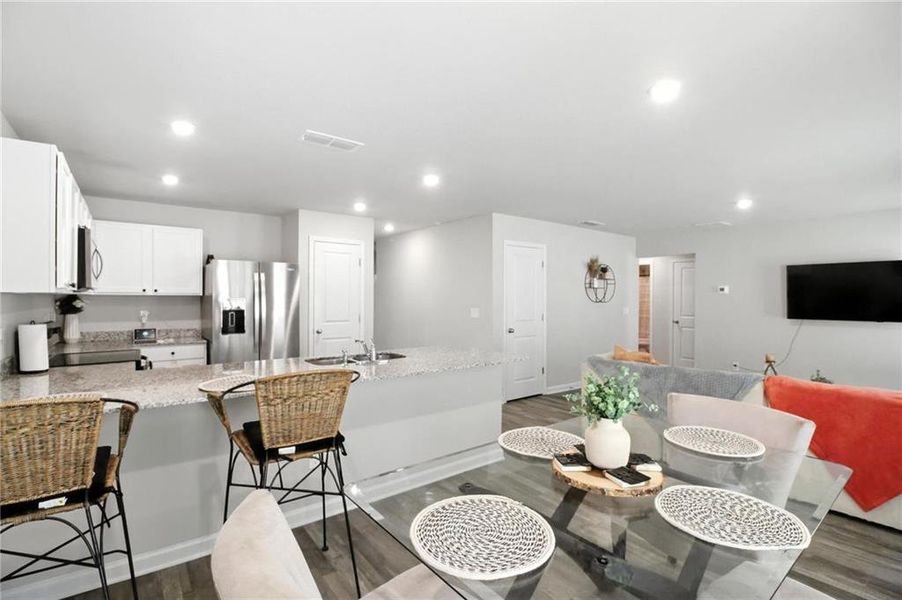 Furnished interior view inside a new home in , Dallas (Image 17).