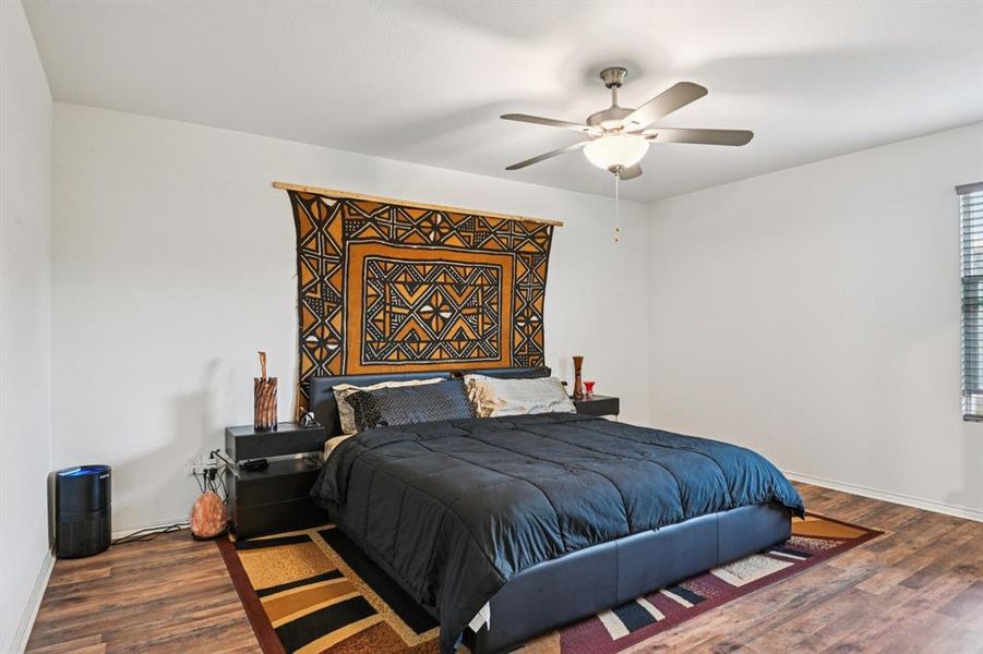 Furnished interior view inside a new home in , Crandall (Image 9).