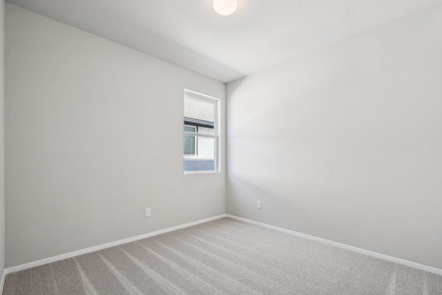 Spacious, unfurnished interior of a new home in Harvest Ridge, Elgin (Image 13).