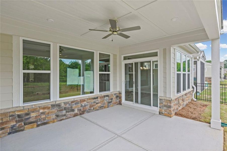 Exterior details and patio area of a home in Laurel Farms, Dallas (Image 4). Exterior details and patio area of a home in Laurel Farms, Dallas (Image 4).