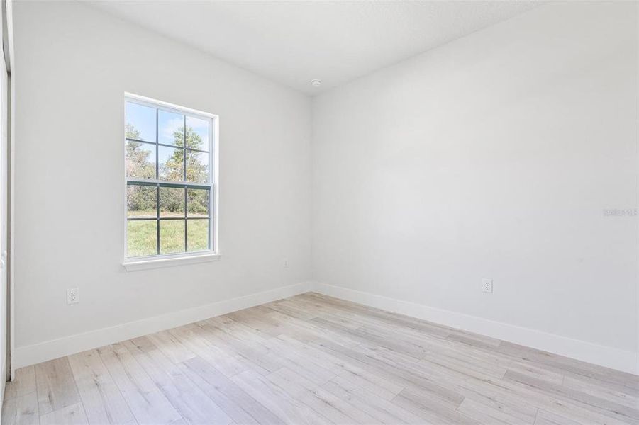 Spacious, unfurnished interior of a new home in , Ocala (Image 22).