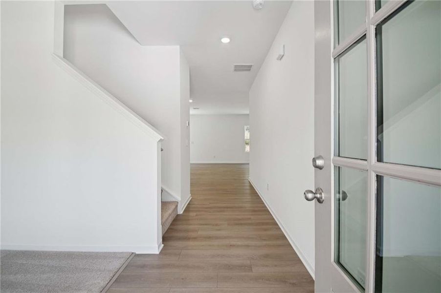 Spacious, unfurnished interior of a new home in The Pointe at Heron Bay, Locust Grove (Image 26).