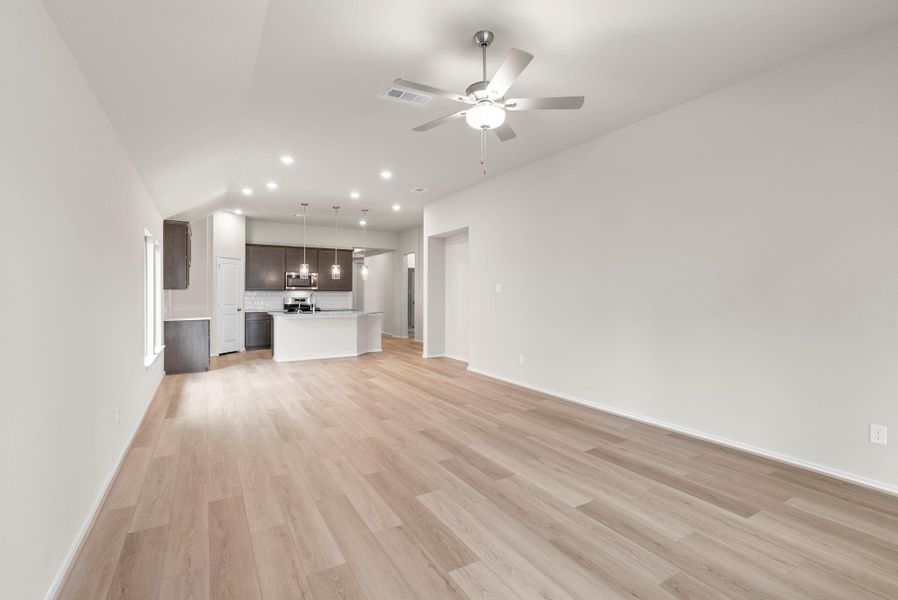 Spacious, unfurnished interior of a new home in Two Step Farm, Montgomery (Image 21). Spacious, unfurnished interior of a new home in Two Step Farm, Montgomery (Image 21).