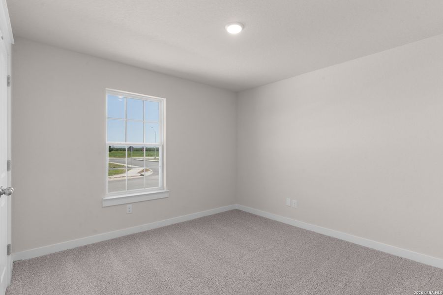 Spacious, unfurnished interior of a new home in Westridge, San Antonio (Image 17).