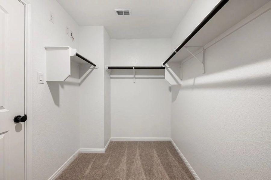 Spacious, unfurnished interior of a new home in Patterson Ranch, Georgetown (Image 37).