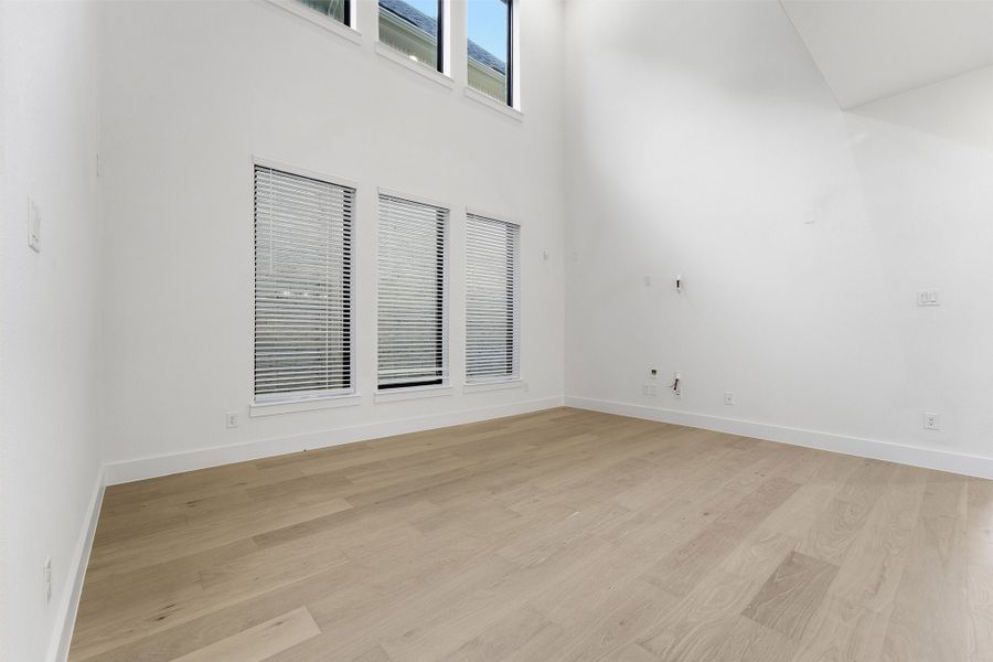 Spacious, unfurnished interior of a new home in Craig Ranch, McKinney (Image 19). Spacious, unfurnished interior of a new home in Craig Ranch, McKinney (Image 19).