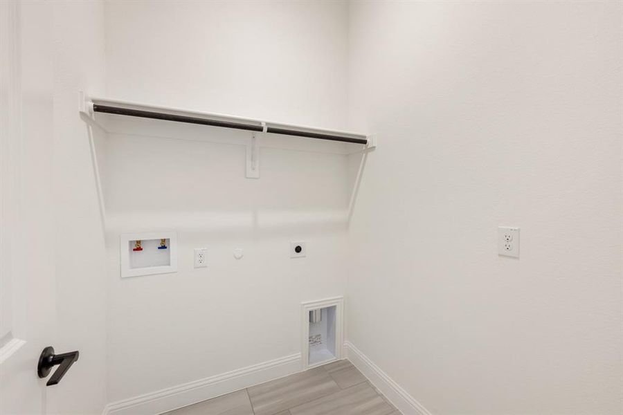 Spacious, unfurnished interior of a new home in Eagle Glen 50, Alvarado (Image 30). Spacious, unfurnished interior of a new home in Eagle Glen 50, Alvarado (Image 30).