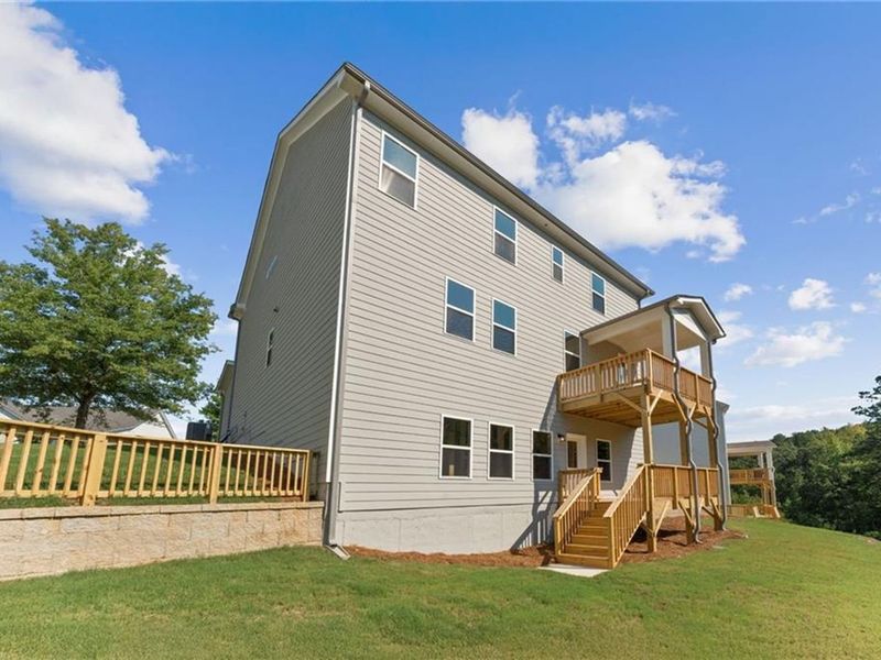 Exterior details and patio area of a home in Riverwood, Dallas (Image 2). Exterior details and patio area of a home in Riverwood, Dallas (Image 2).
