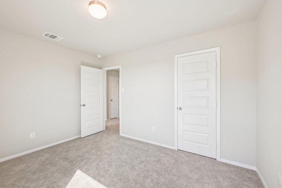 Spacious, unfurnished interior of a new home in Cascade, Liberty Hill (Image 31).