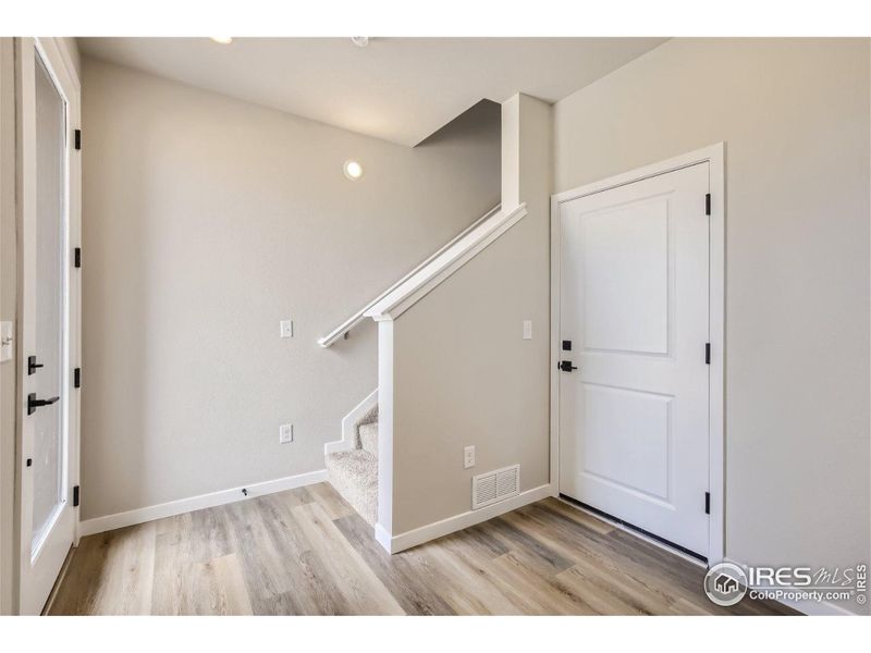Lower level Foyer Lower level Foyer
