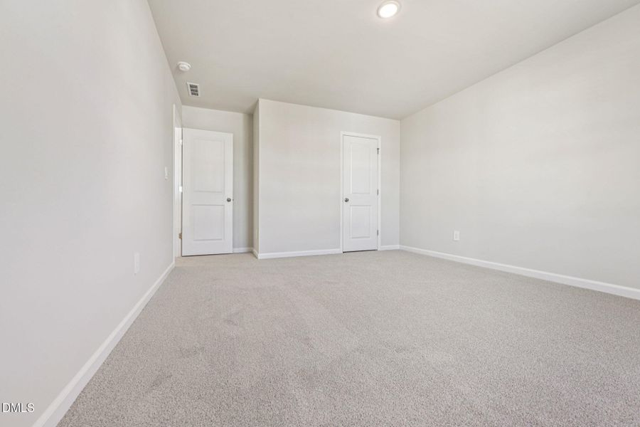 32-web-or-mls-Raleigh - Oak Manor - 749