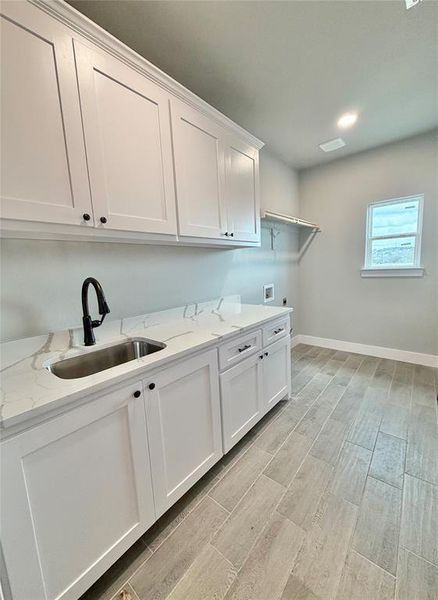 Furnished interior view inside a new home in , Weatherford (Image 5).