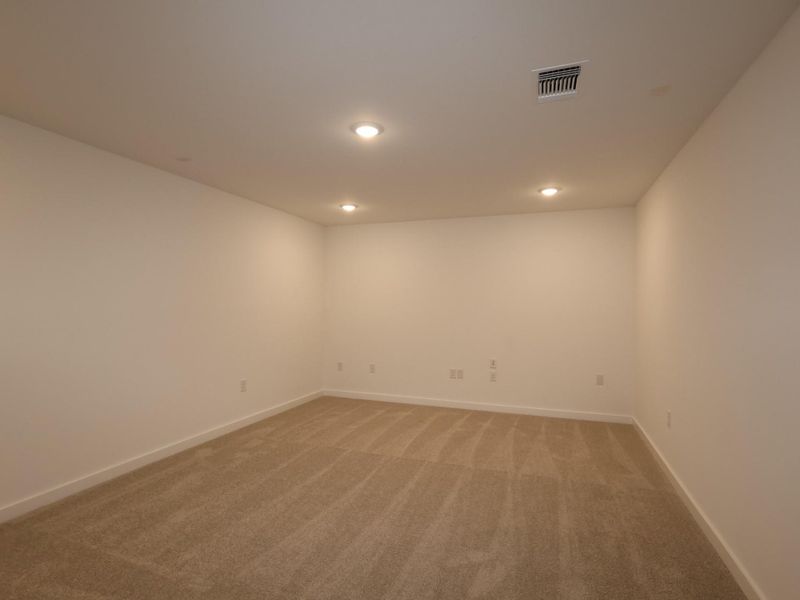Spacious, unfurnished interior of a new home in Barksdale, Leander (Image 23).