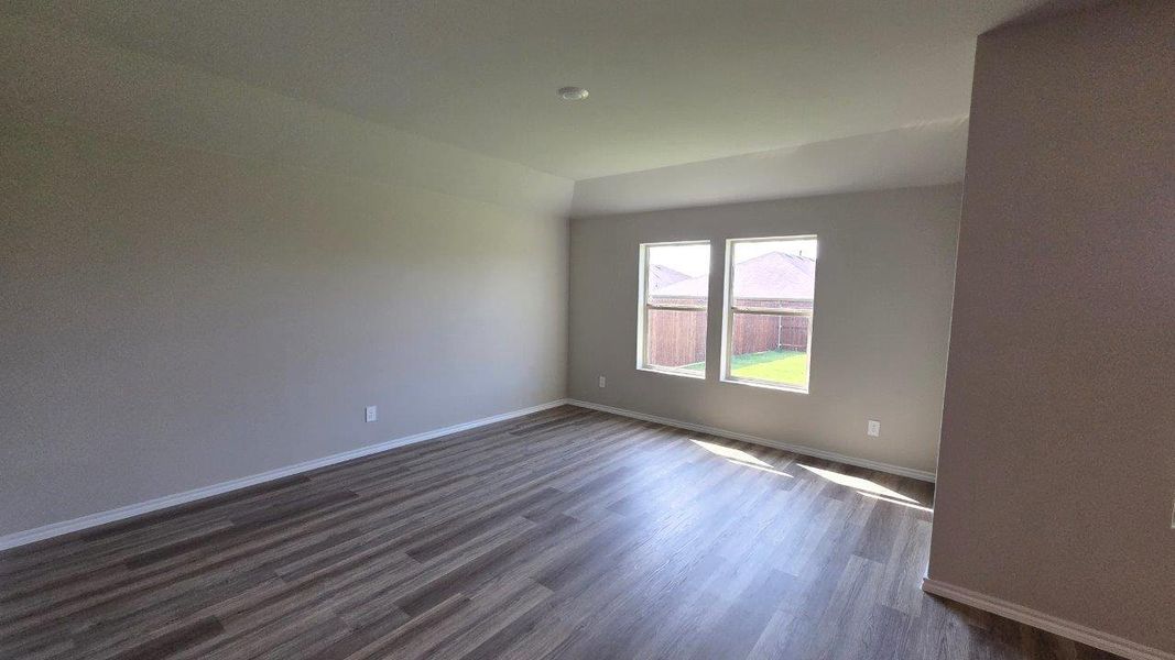 Spacious, unfurnished interior of a new home in Rosewood at Beltmill, Fort Worth (Image 9).
