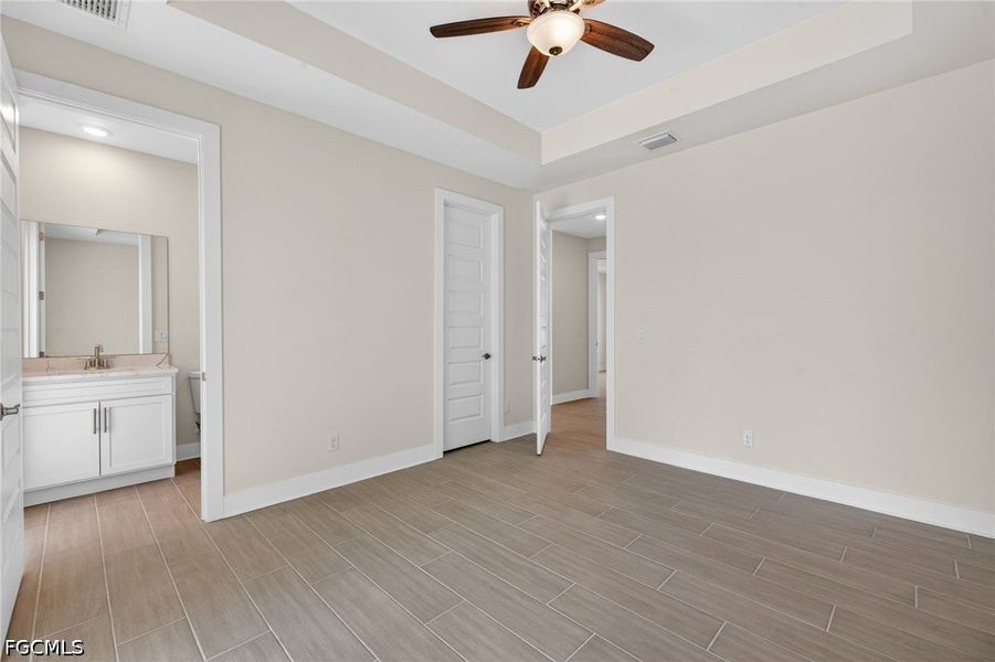 Spacious, unfurnished interior of a new home in Cape Coral, Cape Coral (Image 25). Spacious, unfurnished interior of a new home in Cape Coral, Cape Coral (Image 25).