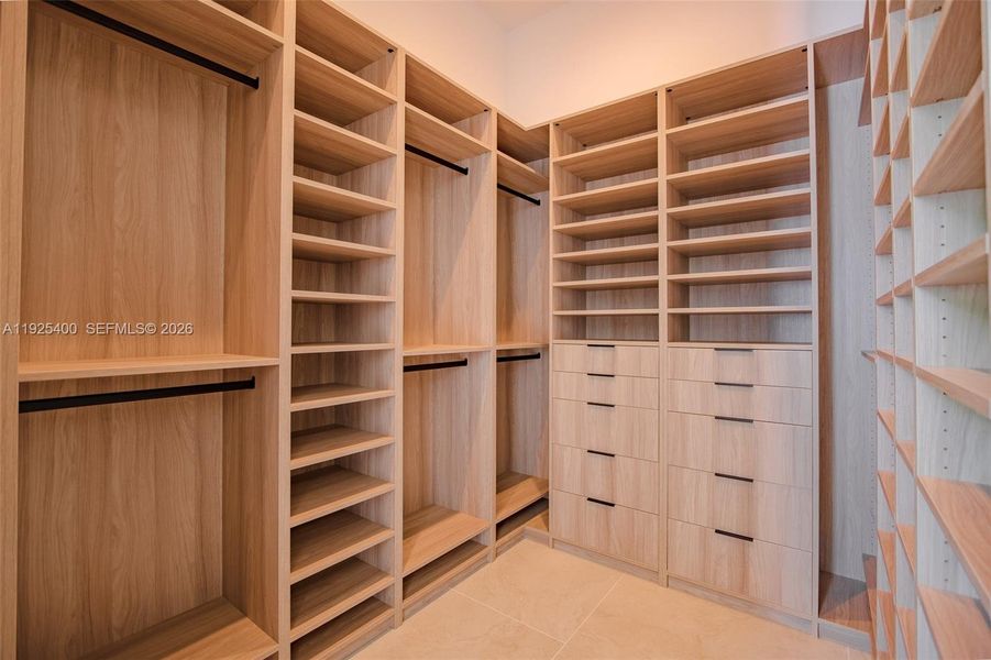 Furnished interior view inside a new home in , Pinecrest (Image 44).