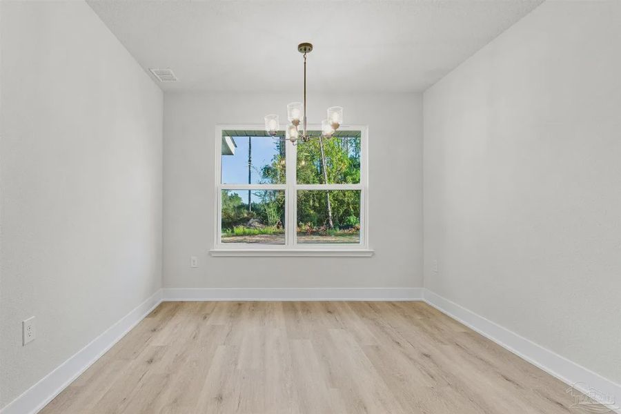 Spacious, unfurnished interior of a new home in Ashton View, Crestview (Image 9).