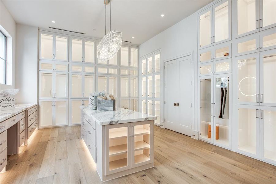 Furnished interior view inside a new home in , Dallas (Image 26). Furnished interior view inside a new home in , Dallas (Image 26).