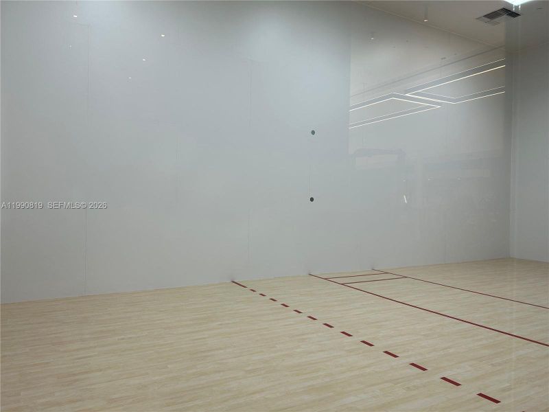 Image 40 of a home in .