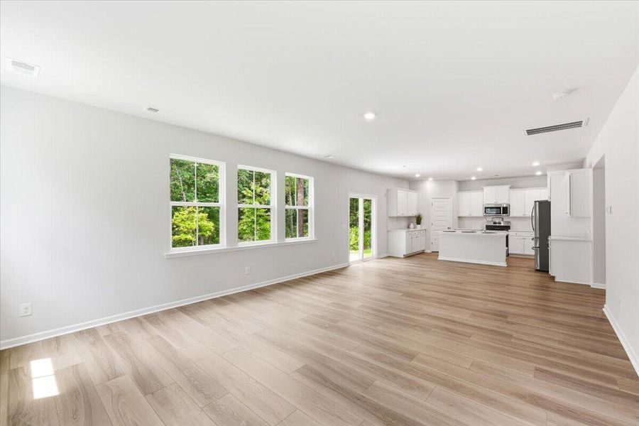 Spacious, unfurnished interior of a new home in Limehouse Village: Arbor Series, Summerville (Image 49).