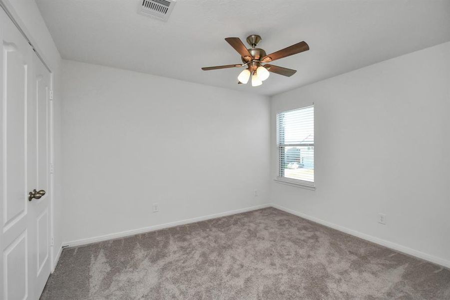 Secondary bedrooms & bathroom with tub/shower combo