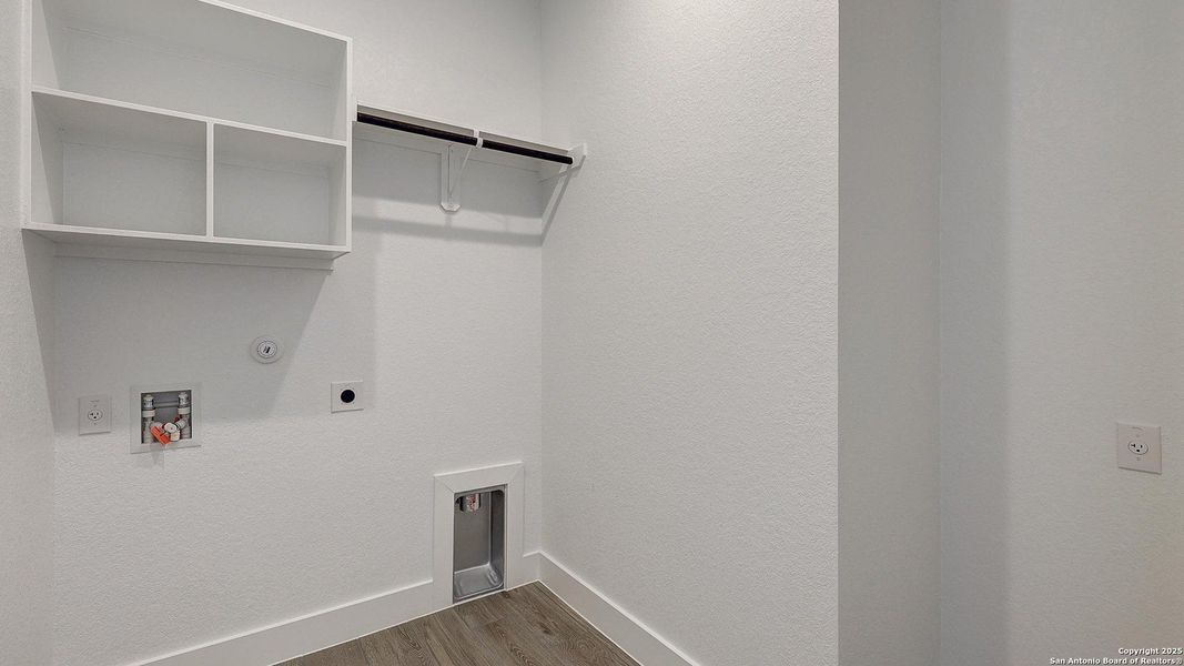 Spacious, unfurnished interior of a new home in Haby Hill 60', San Antonio (Image 24).