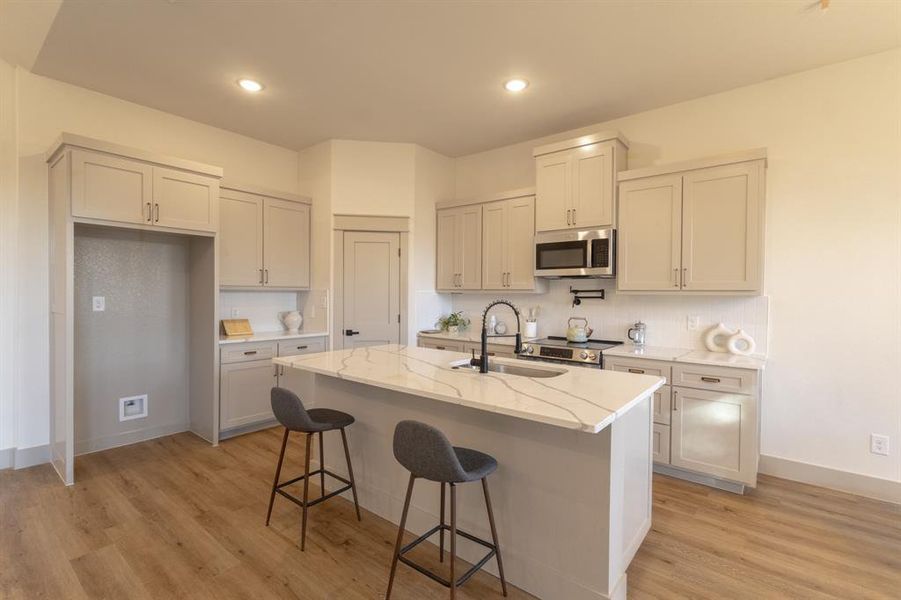 Furnished interior view inside a new home in , Fort Worth (Image 7).