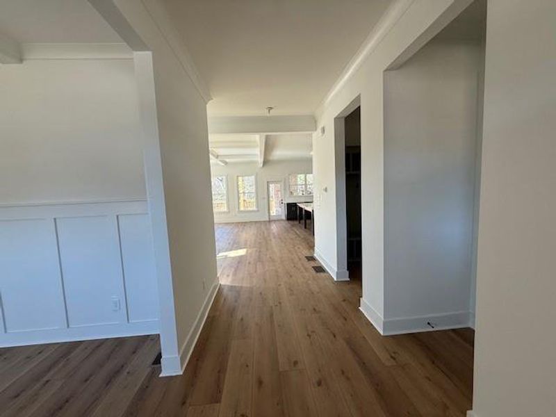Spacious, unfurnished interior of a new home in , Jefferson (Image 13).