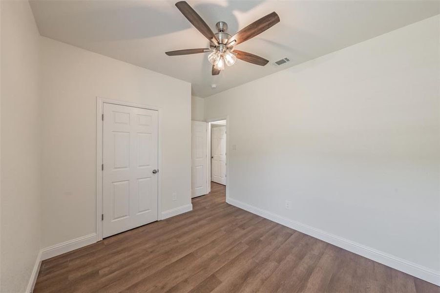 Spacious, unfurnished interior of a new home in , Runaway Bay (Image 39).