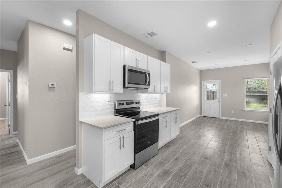 Furnished interior view inside a new home in , Fort Worth (Image 6). Furnished interior view inside a new home in , Fort Worth (Image 6).