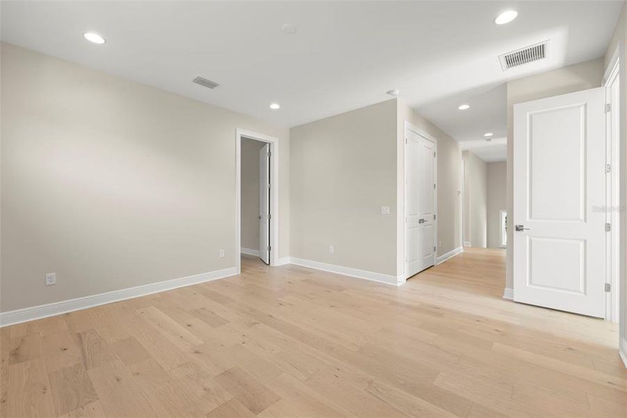Spacious, unfurnished interior of a new home in , Tampa (Image 26). Spacious, unfurnished interior of a new home in , Tampa (Image 26).