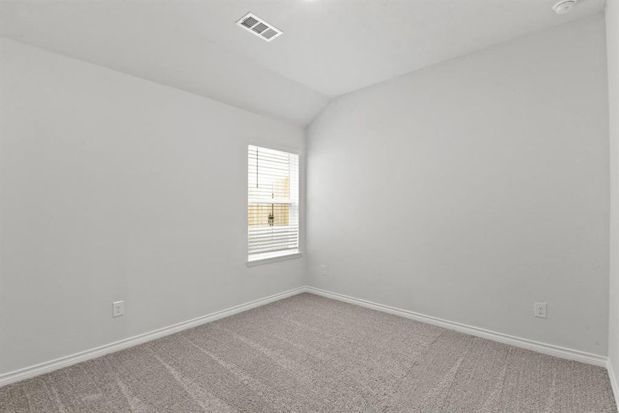 Spacious, unfurnished interior of a new home in Deer Creek, Fort Worth (Image 23). Spacious, unfurnished interior of a new home in Deer Creek, Fort Worth (Image 23).