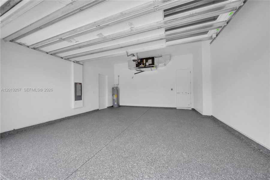 Spacious, unfurnished interior of a new home in , Lehigh Acres (Image 22). Spacious, unfurnished interior of a new home in , Lehigh Acres (Image 22).
