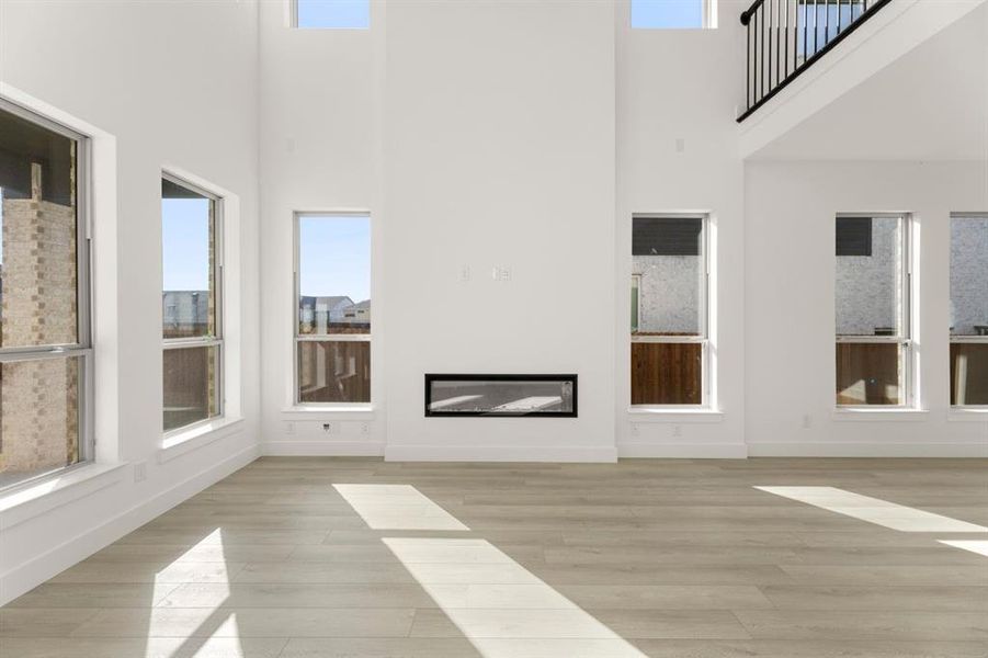 Spacious, unfurnished interior of a new home in The Villages of Hurricane Creek, Anna (Image 20).